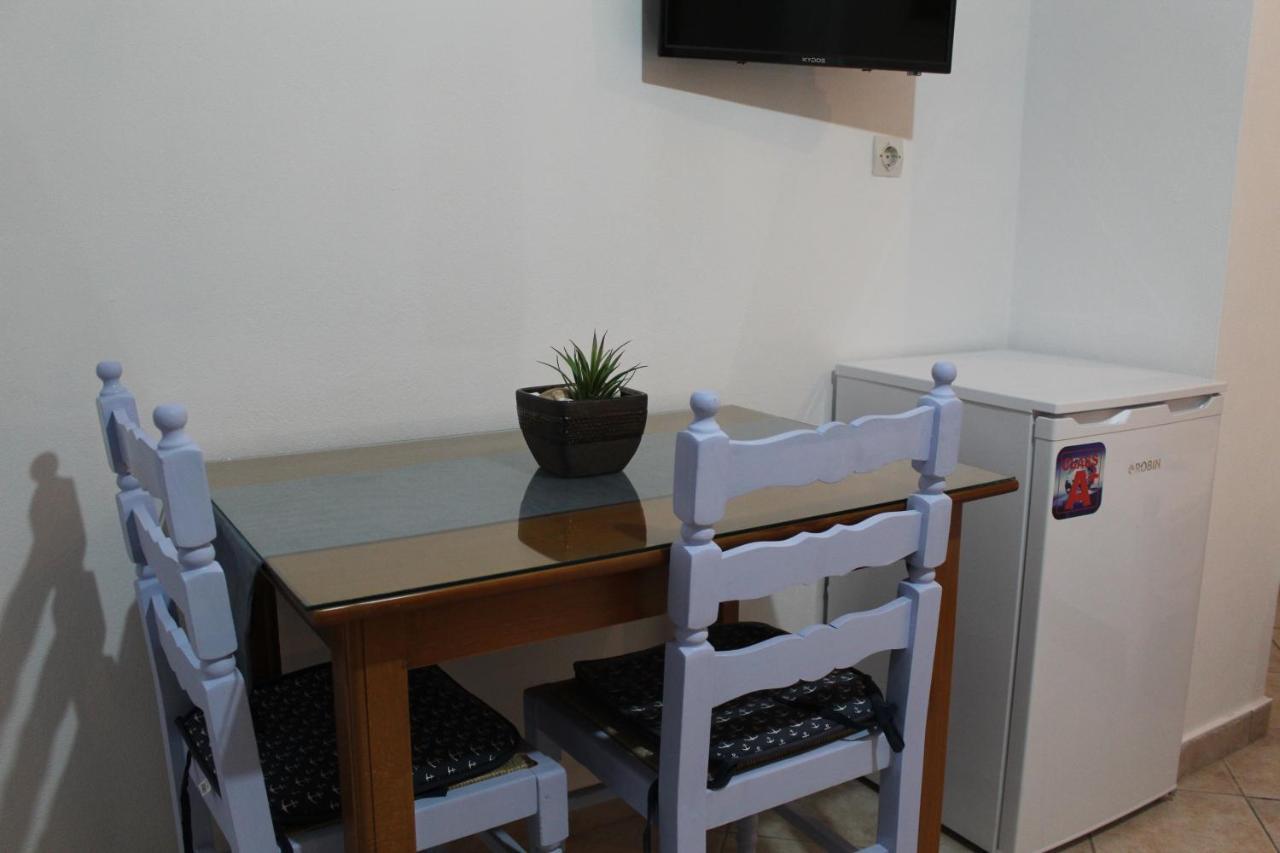 Vakis Apartments 2 Romanon 外观 照片