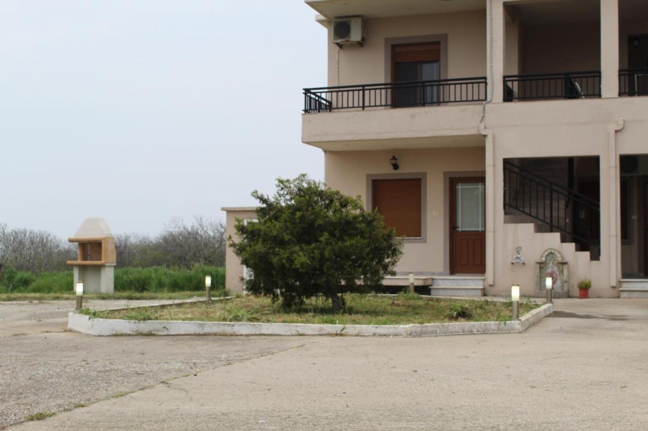 Vakis Apartments 2 Romanon 外观 照片